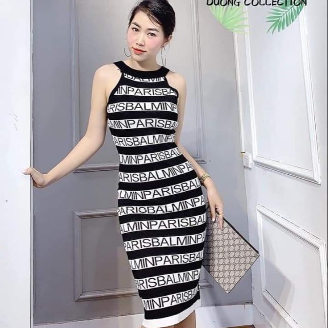 Váy len cổ yếm