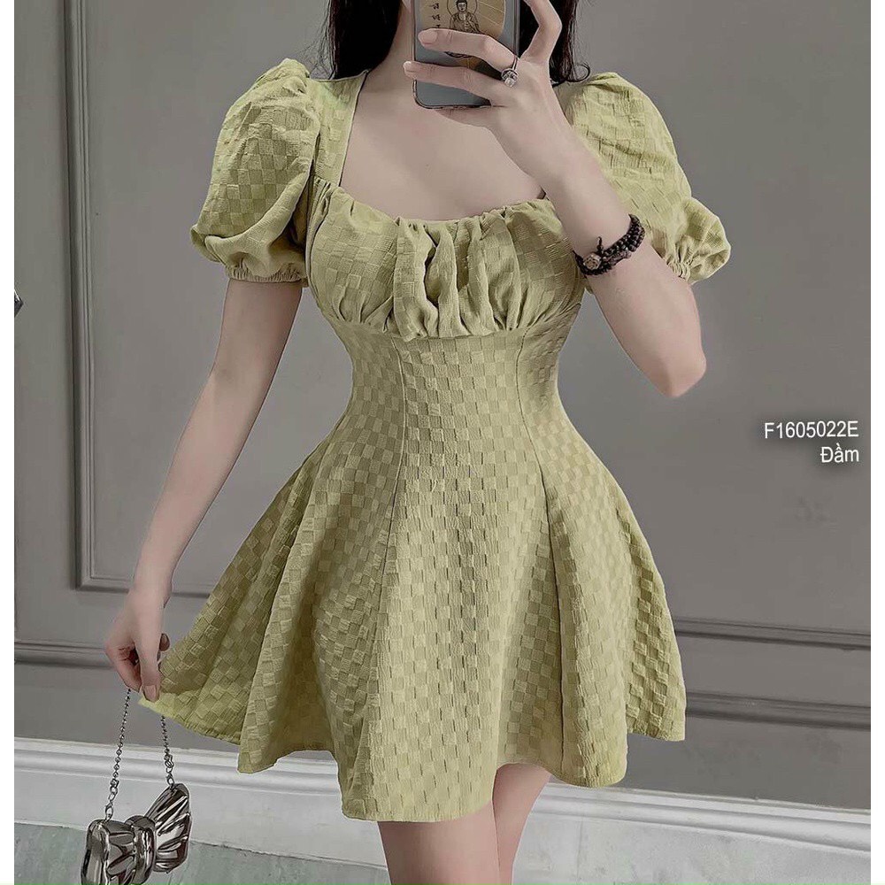 Đầm xốp cổ vuông tay bồng 2 dây SAU cổ dáng xòe cực hot , chất thun xốp quảng châu dày dặn ly TP102