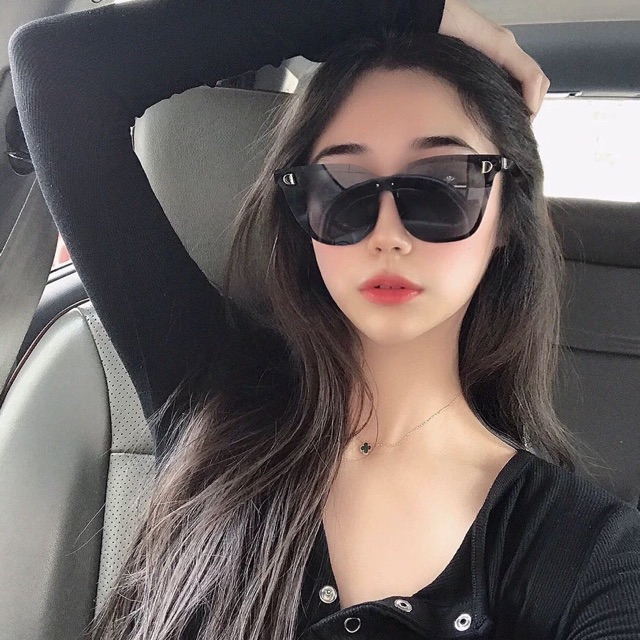 Kính D tặng kèm bao da siêu cute