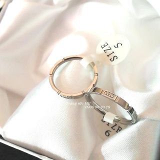 Nhẫn titan đính 2 đá màu trắng