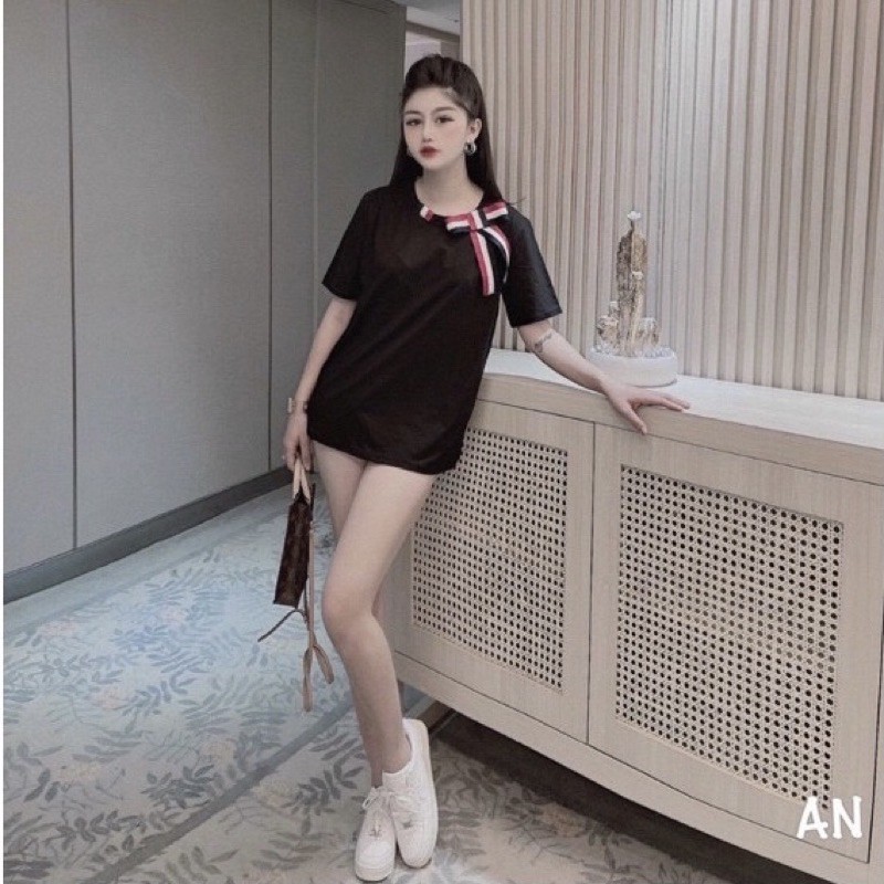 Áo thun nơ đỏ lệch 1 bên