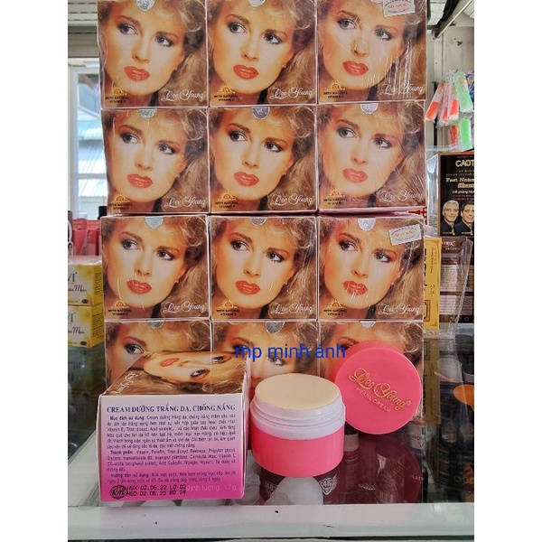 cô gái tóc xù dưỡng trắng da tóc xù lee young 17gr { chuẩn hàng cty }