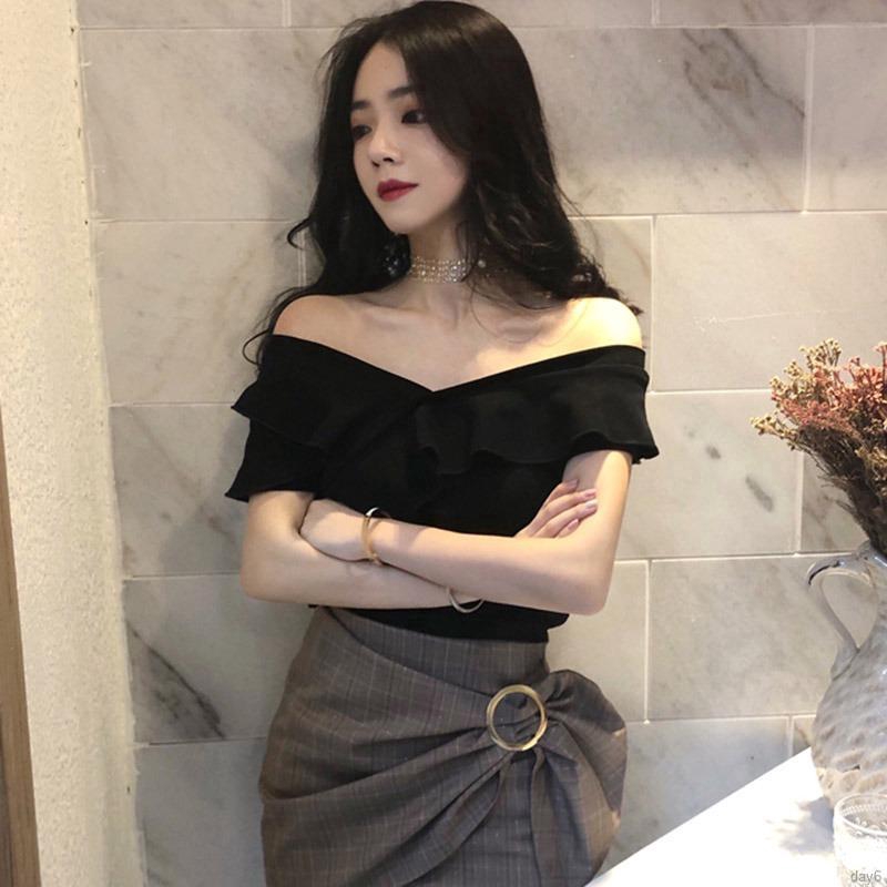 Áo thun nữ hở vai dáng ôm kiểu Hàn Quốc