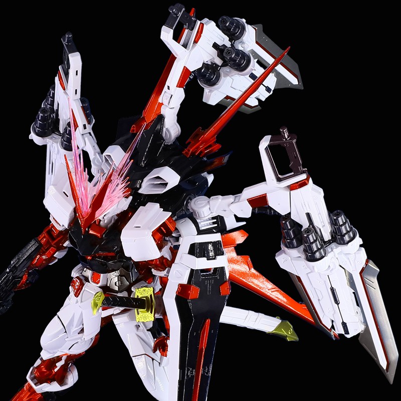 Mô hình Gundam Bandai Metal Coloring MG1 / 100  rồng đỏ dị giáo