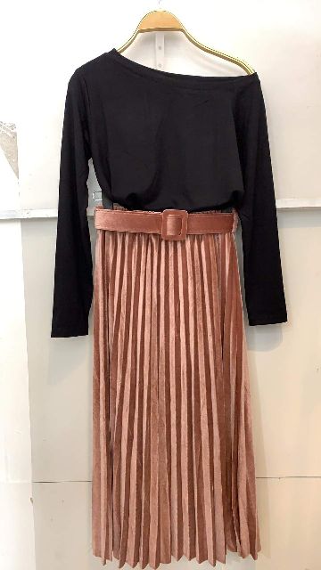 CHÂN VÁY NHUNG XẾP LY - ẢNH THẬT | BigBuy360 - bigbuy360.vn