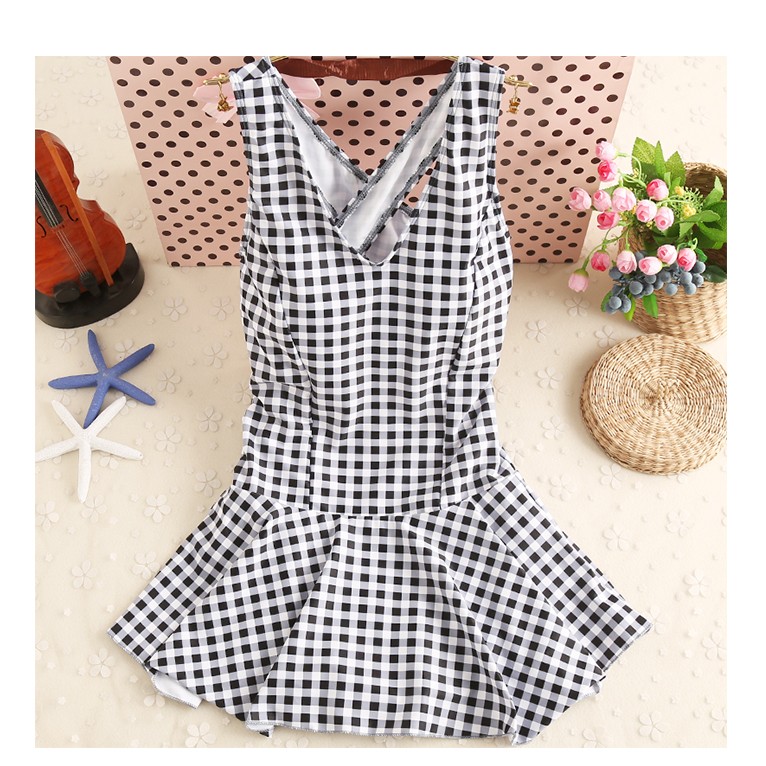 Bộ đồ bơi váy với thiết kế che bụng hở lưng tôn dáng - 1706 | BigBuy360 - bigbuy360.vn