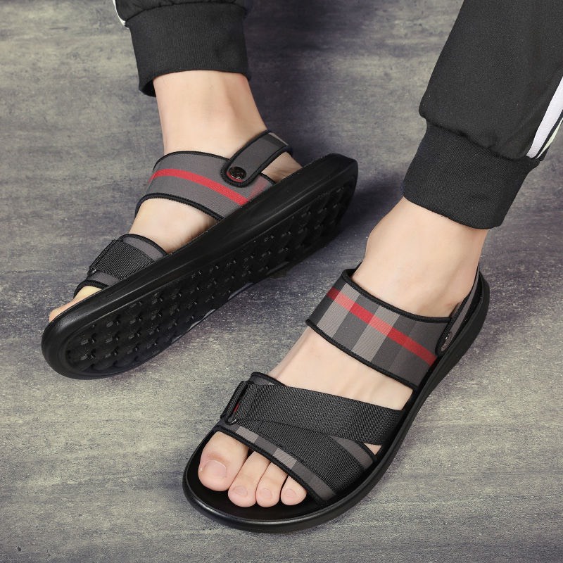 Sandal Nam Kẻ Sọc Đỏ Ghi - Dép Quai Hậu Kiểu Dáng Thời Trang Xu Hướng Mới