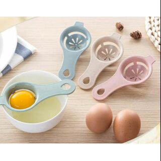 Dụng cụ tách lòng đỏ trứng gà to, nhỏ