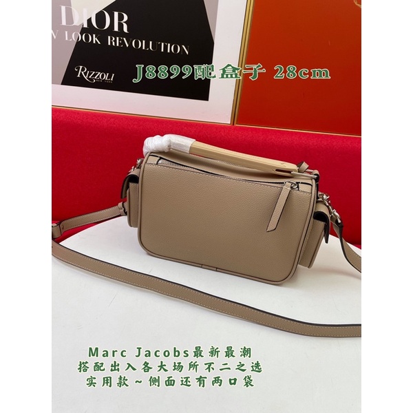 Túi đeo chéo nữ thương hiệu thời trang cao cấp Marc Jacobs chất liệu da thật nhập khẩu thiết kế hai ngăn nhỏ hai bên