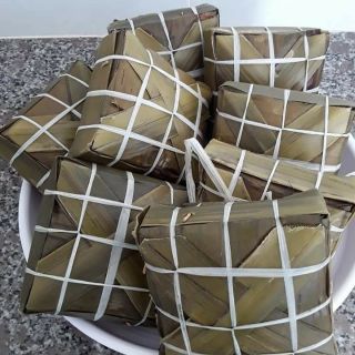 bánh chưng nhân hạt điều