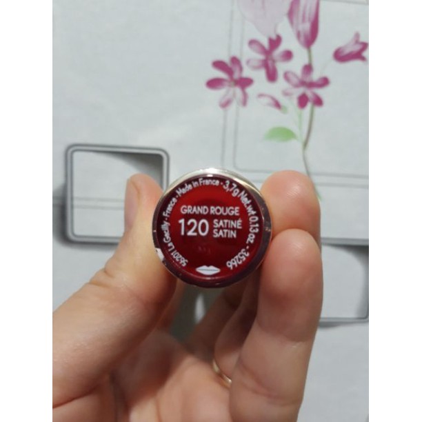 Son lì YVES ROCHER 120 GRAND ROUGE LIPSTICK SATIN 120 BLACK CHERRY