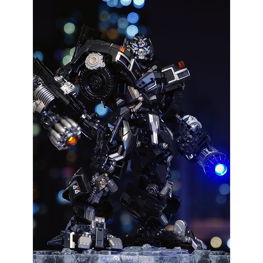 Mô hình robot transformer Ironhide BMB LS09 - AW01(chuyển đổi thành xe bán tải)