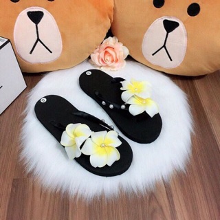 Kẹp tóc hoa sứ đi biển