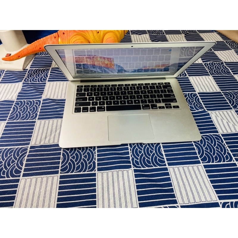 Macbook Air 2012 i5 ram 4gb ssd 128 màn 13.3 | BigBuy360 - bigbuy360.vn
