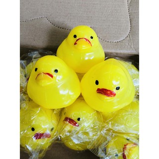 gudetama bóp trút giận con vịt vàng