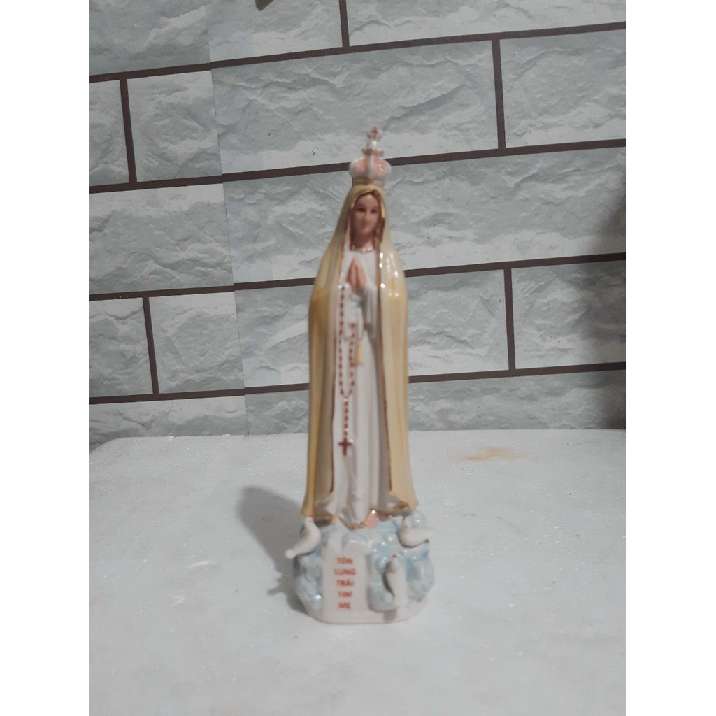 122. Đức Mẹ Fatima gốm sứ 15cm