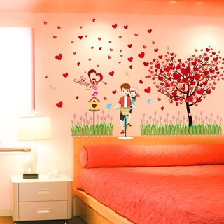 Decal dán tường Hàng rào cây trái tim đỏ