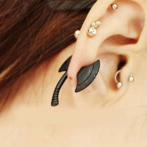 Bông tai hình cái rìu nhỏ đâm xuyên qua cho nam và nữ