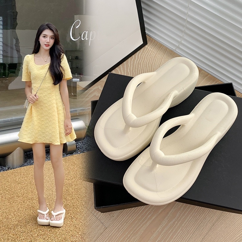 Dép nữ xỏ ngón đế dày cá tính loại đẹp cam kết chất lượng