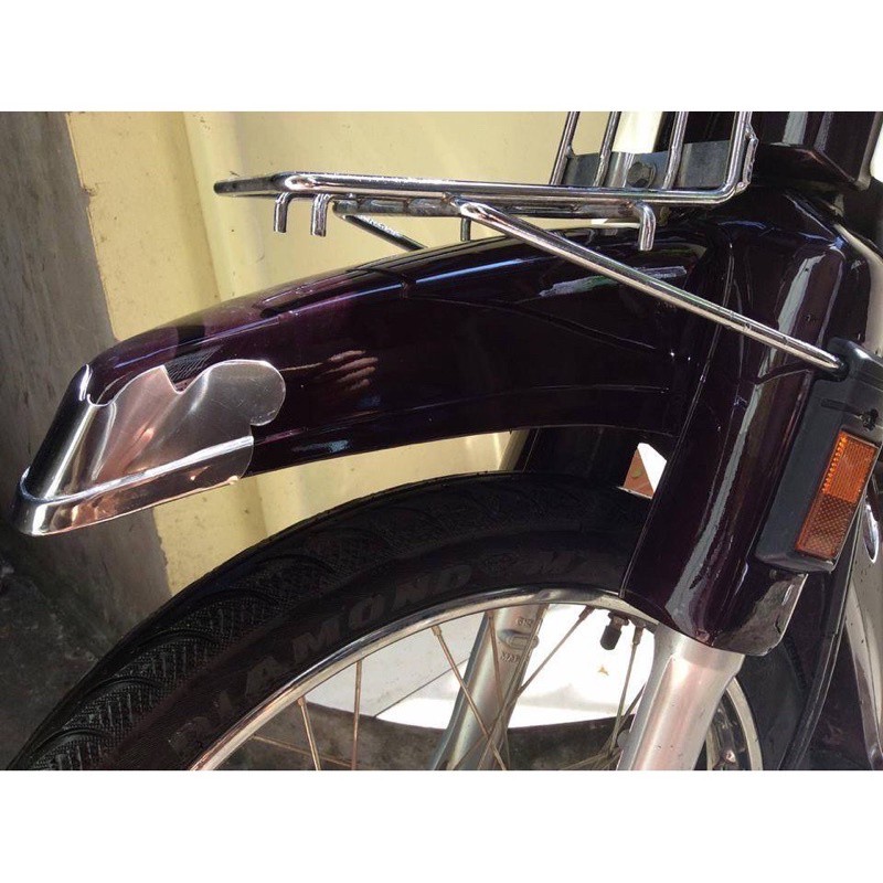 Đuôi bạc, ốp mõm gắn dè sau Dream