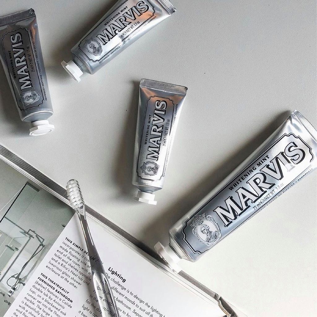 Kem đánh răng Marvis Whitening Mint Tuýp 85ml