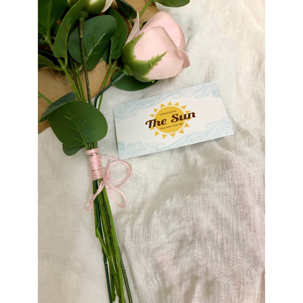 - Đầm babydoll trắng