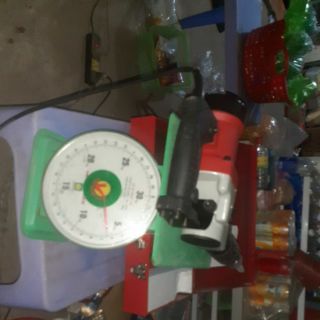 Máy đục bê tông MAKTEC HM-0810