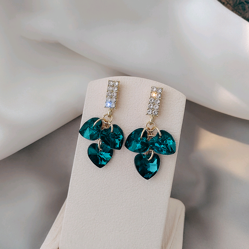 Bông tai mạ bạc 925 hình trái tim đính đá sang trọng