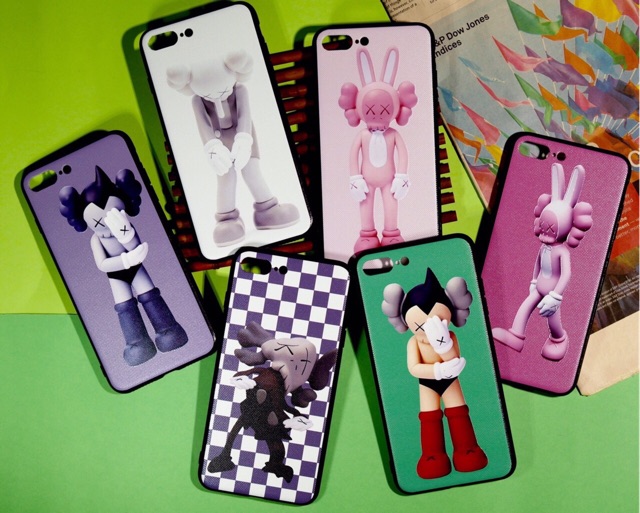 Ốp lưng Kaws siêu hot