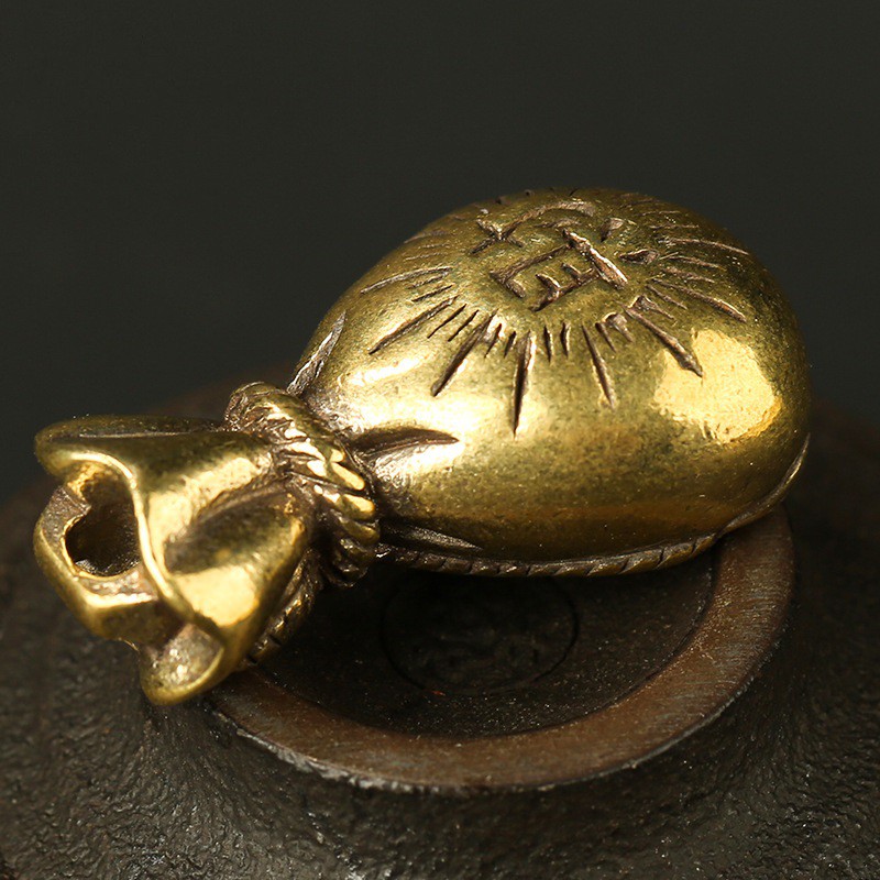 Tượng Đồng Phong Thủy May Mắn Tài Lộc Hình Túi Tài Lộc (Kích Thước: 3.2cm x 1.7cm) | BigBuy360 - bigbuy360.vn