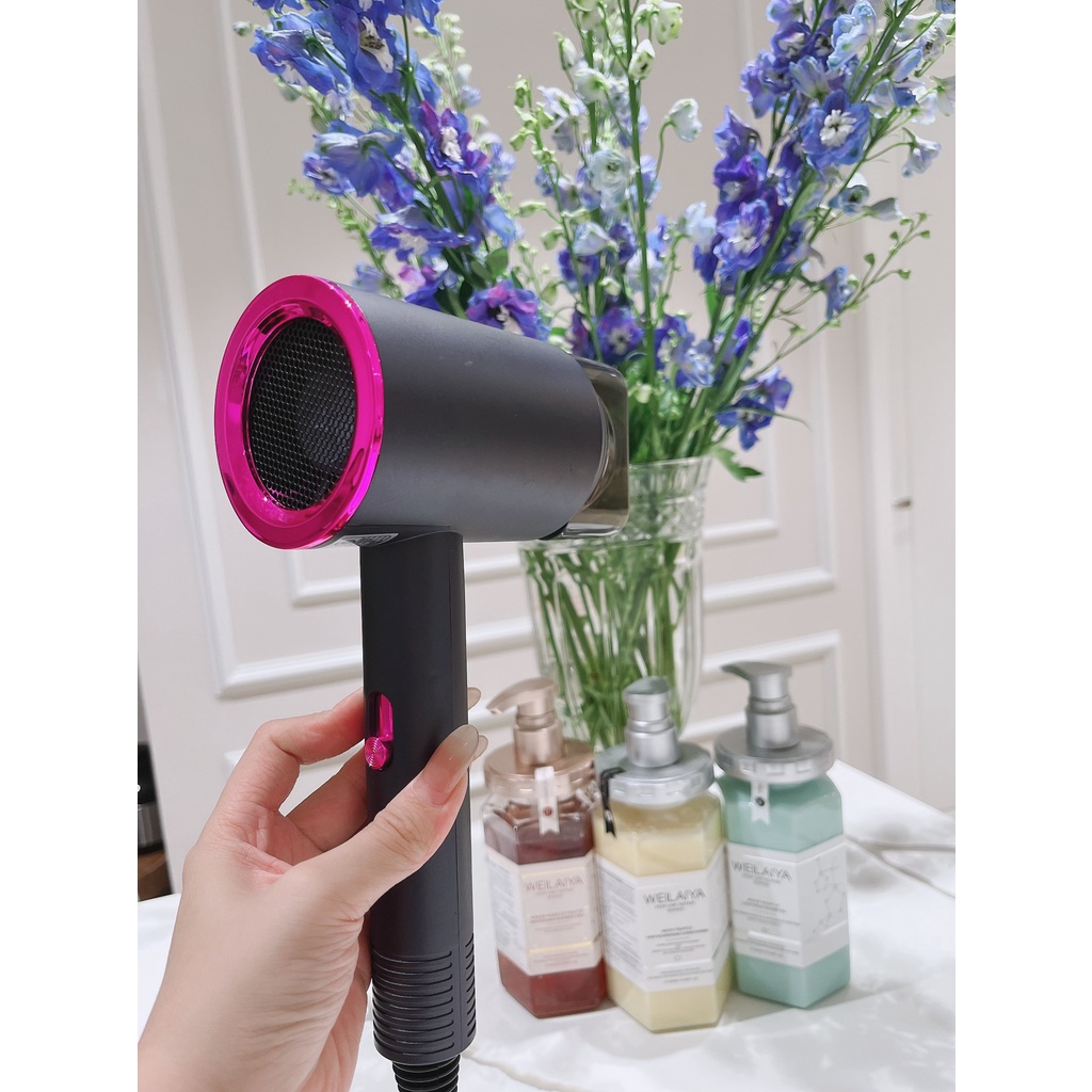 MÁY SẤY TÓC , TẶNG PHẨM WEILAIYA , CÔNG SUẤT 1800W ,ION 2 CHIỀU NÓNG LẠNH, NHANH KHÔ , KHÔNG QUÁ NÓNG , NHỎ , GỌN .