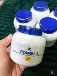 Kem dưỡng ẩm Aron Vitamin E