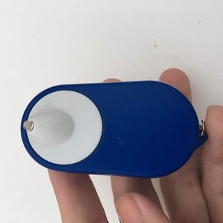Móc khóa kính lúp có đèn LED