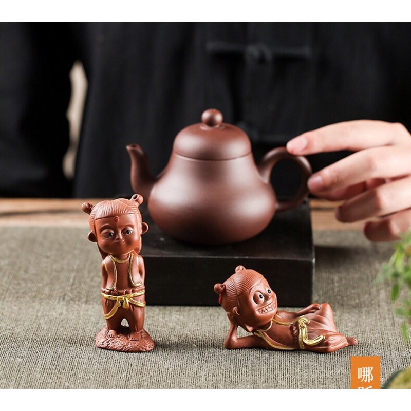 Tượng gốm để bàn trà :  Tiểu Quái Na Tra