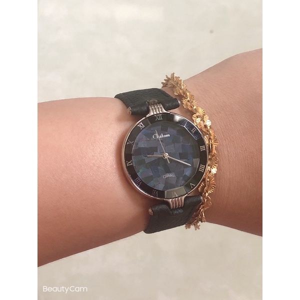 Đồng hồ nữ hiệu chatom là opal quartz