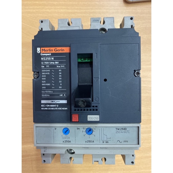 Cầu dao tự động MCCB Compact NS250N 2P 250A Merlin Gerin Schneider