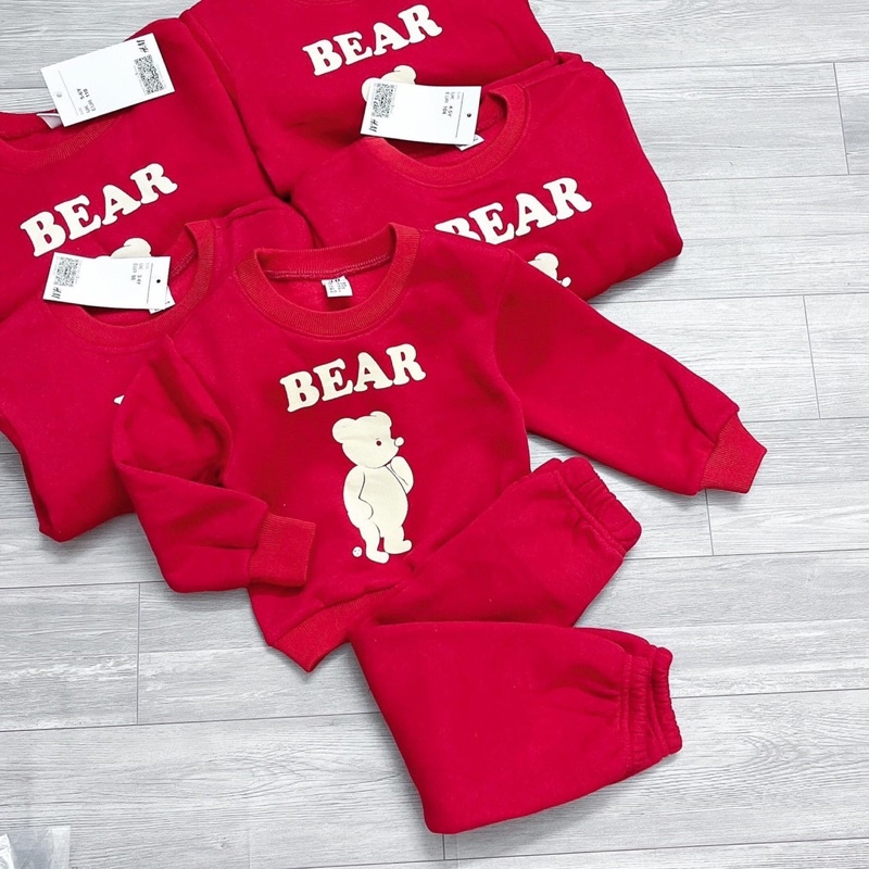 bộ nỉ bông màu đỏ hình gấu bear cho bé