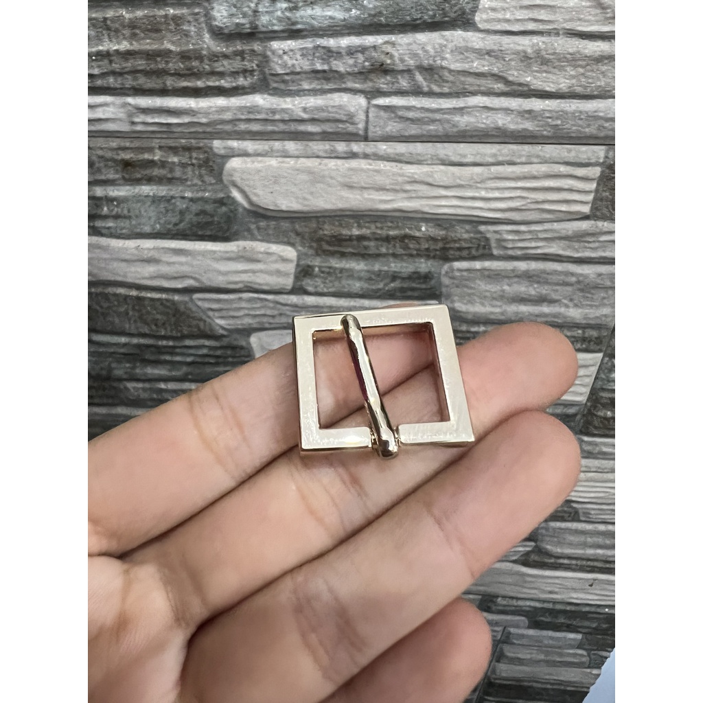 Khóa kim xuất dư 1.8cm