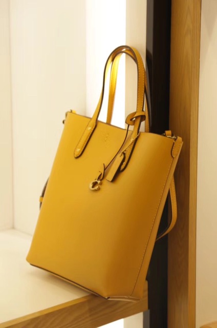 Túi tote công sở — màu vàng