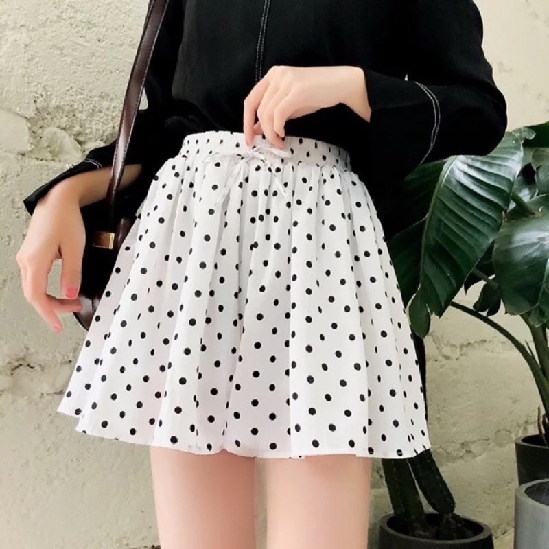 [Mã 44FASHIONSALE541 giảm 10K đơn 50K] Quần sooc nữ ống rộng giả váy màu đen