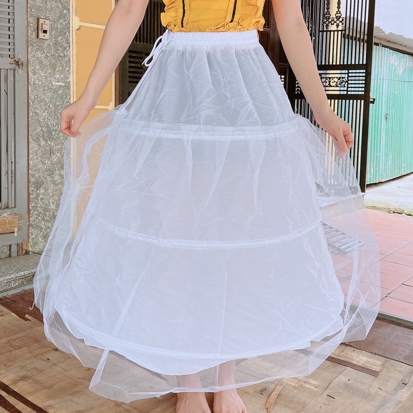 Tùng phồng mặc trong váy cô dâu 3 tầng
