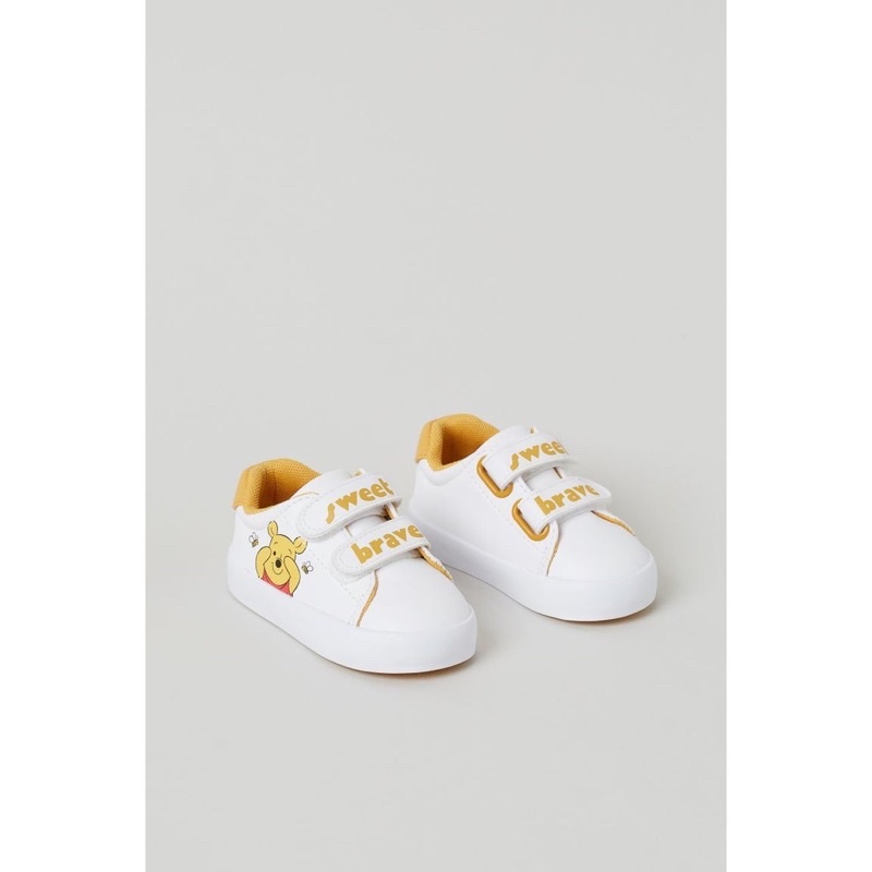 Giày quai dán Pooh H&M sz 18-24