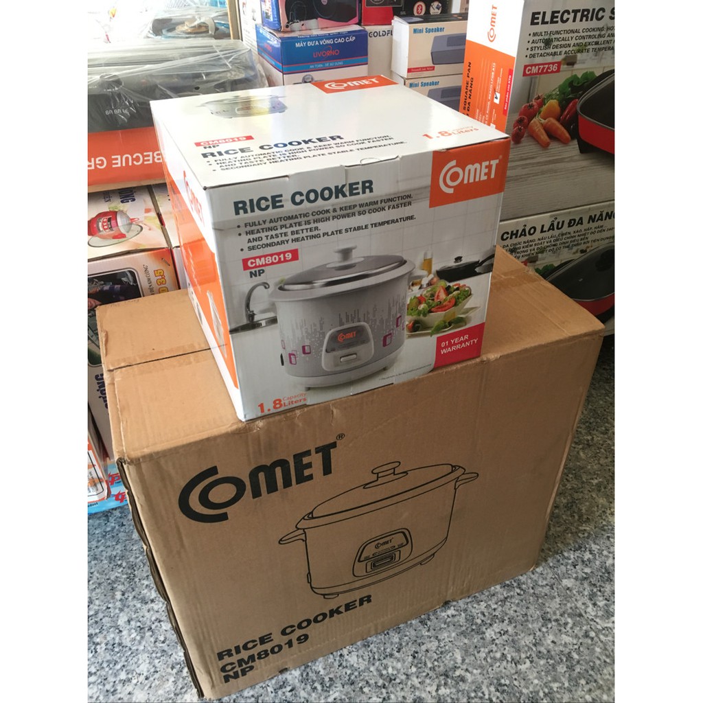 Nồi cơm điện Comet 1.8lít CM8019 nắp rời