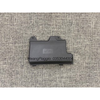 Ốp ắc quy xe Piaggio Zip