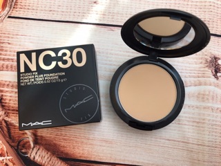 Kem nền và phấn phủ MAC Studio Fix SPF15 - Mỹ