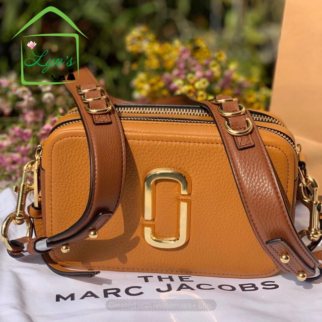 Túi Marc Jacobs Softshot da thật mềm xụi màu nâu arcon chất lừ - hậu bối nhà snapshot - form to hơn đáng kể