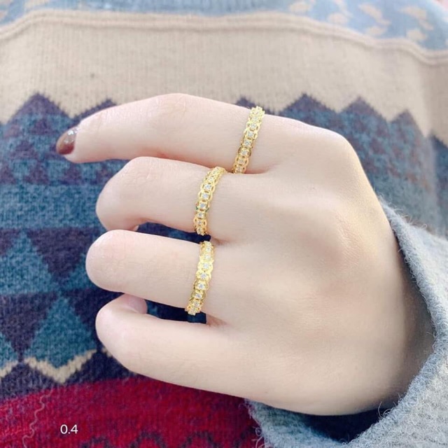 Nhẫn nữ tên Vàng tây.