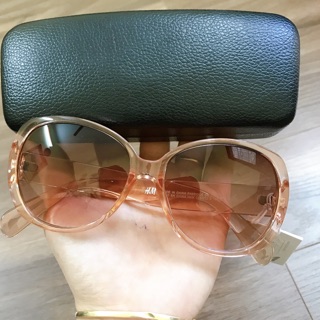 Kính H&M xách tay Balan ( nữ)