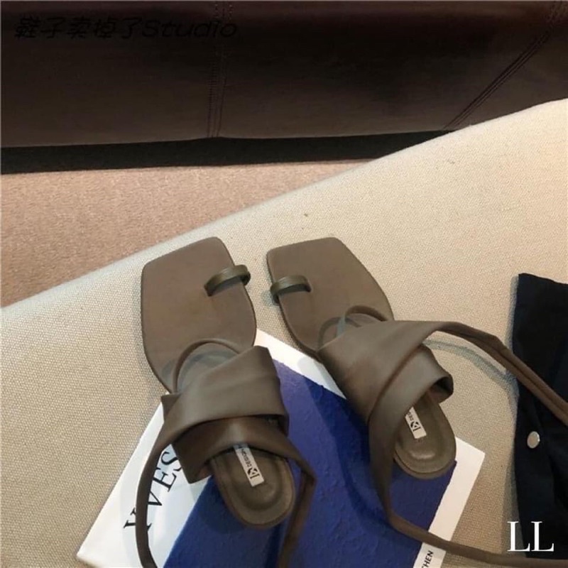 Giày cao gót xăng đan buộc dây