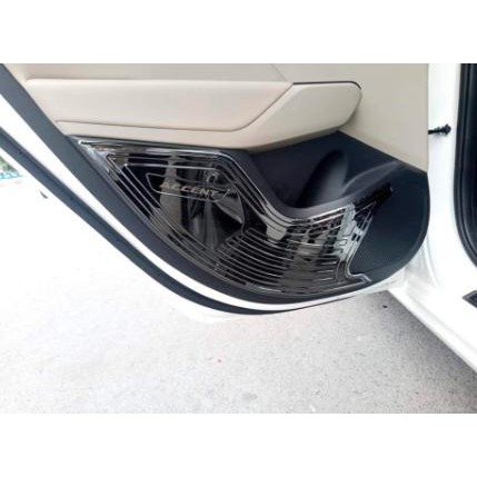Bộ ốp tapli Titan Hyundai Accent cao cấp chống xước  tặng kèm 1 cuộn băng dính 3M